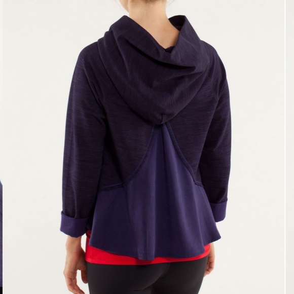 Lululemon Pull Me Over Hoodie - Picture 2 of 3